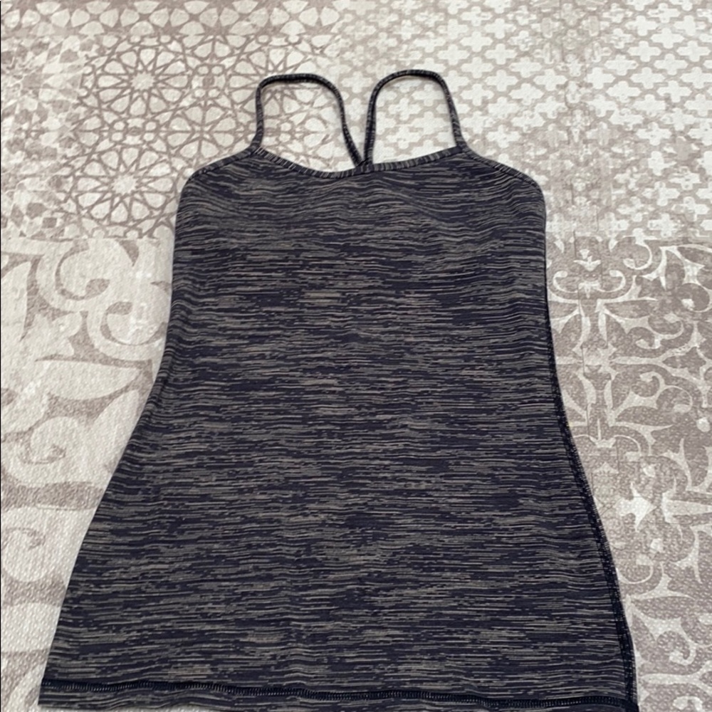 Lululemon power y tank size 6